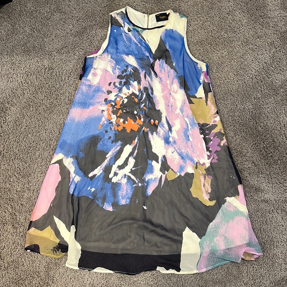 Beautiful size 8 dress